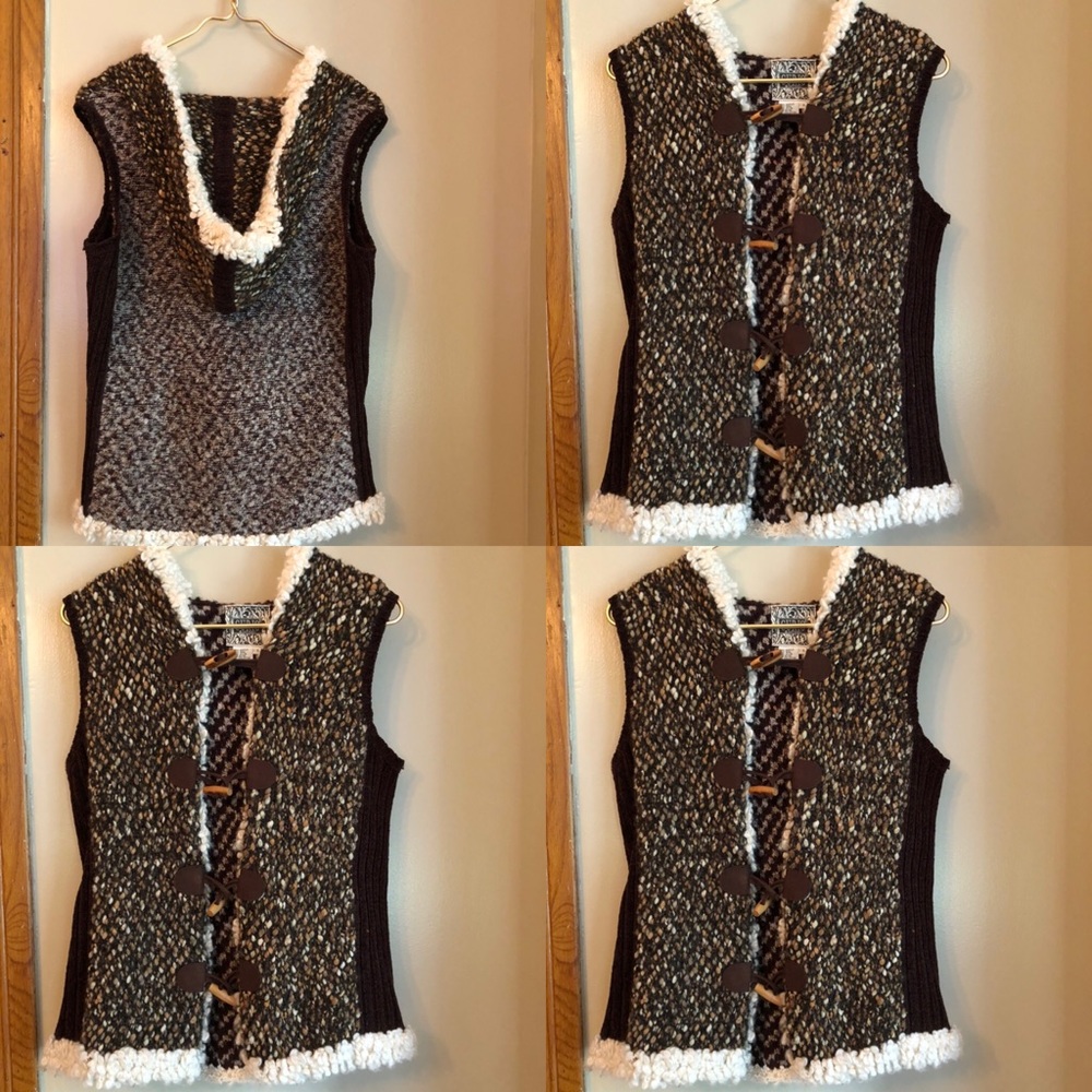 Curio‎ Vest